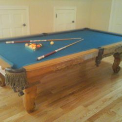 TOURNAMENT SIZE POOL TABLE